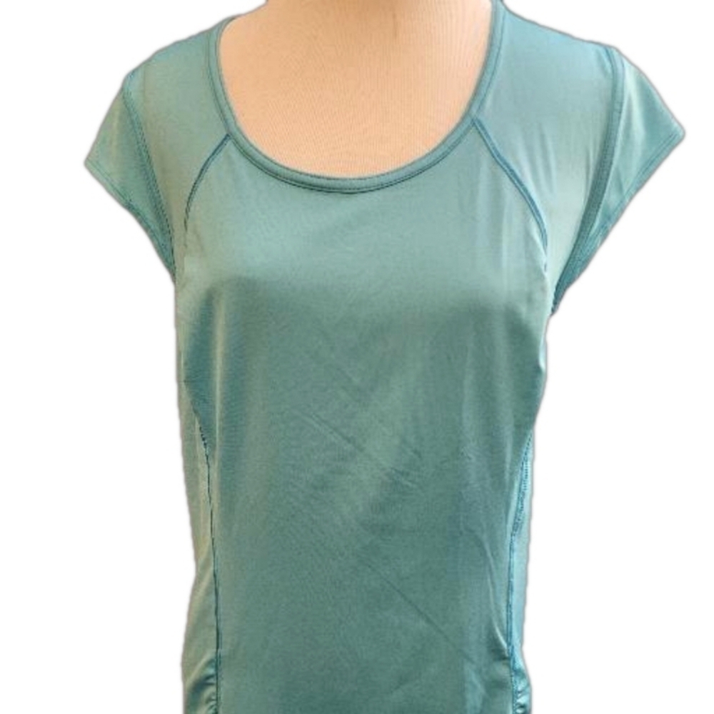 Athleta cap sleeves size medium small  pocket in the back teal color